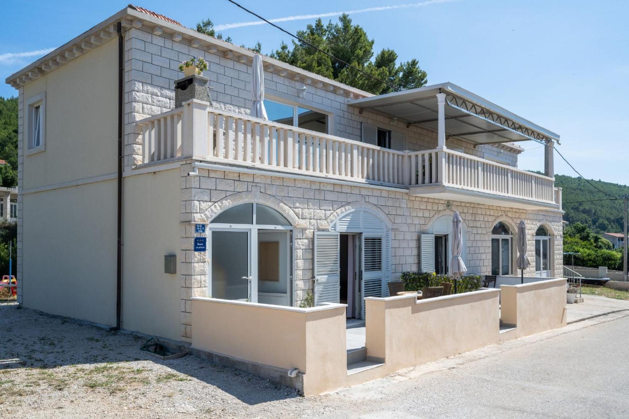 Apartments K & N Прижба Екстериор снимка