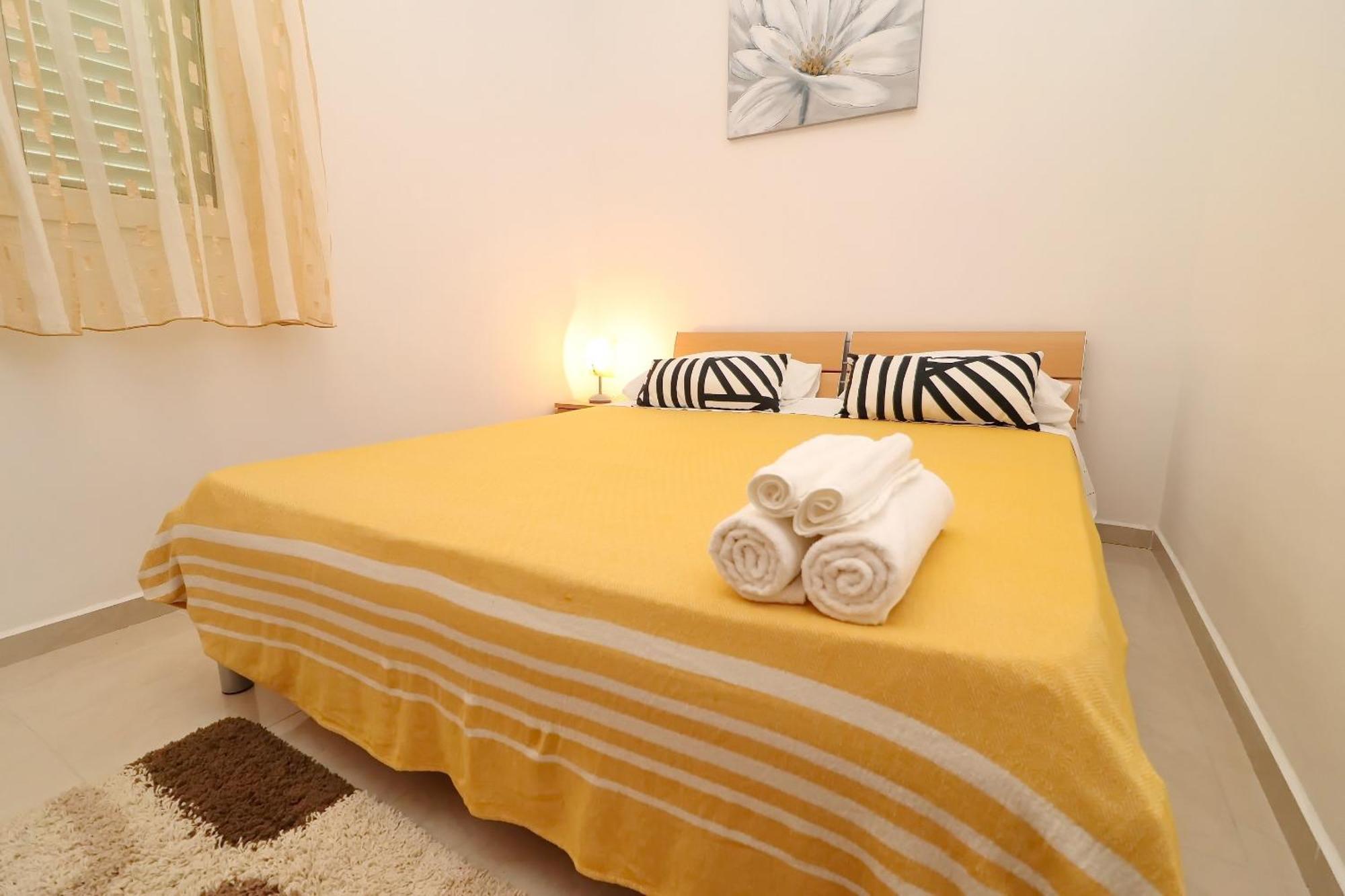 Apartments K & N Прижба Стая снимка